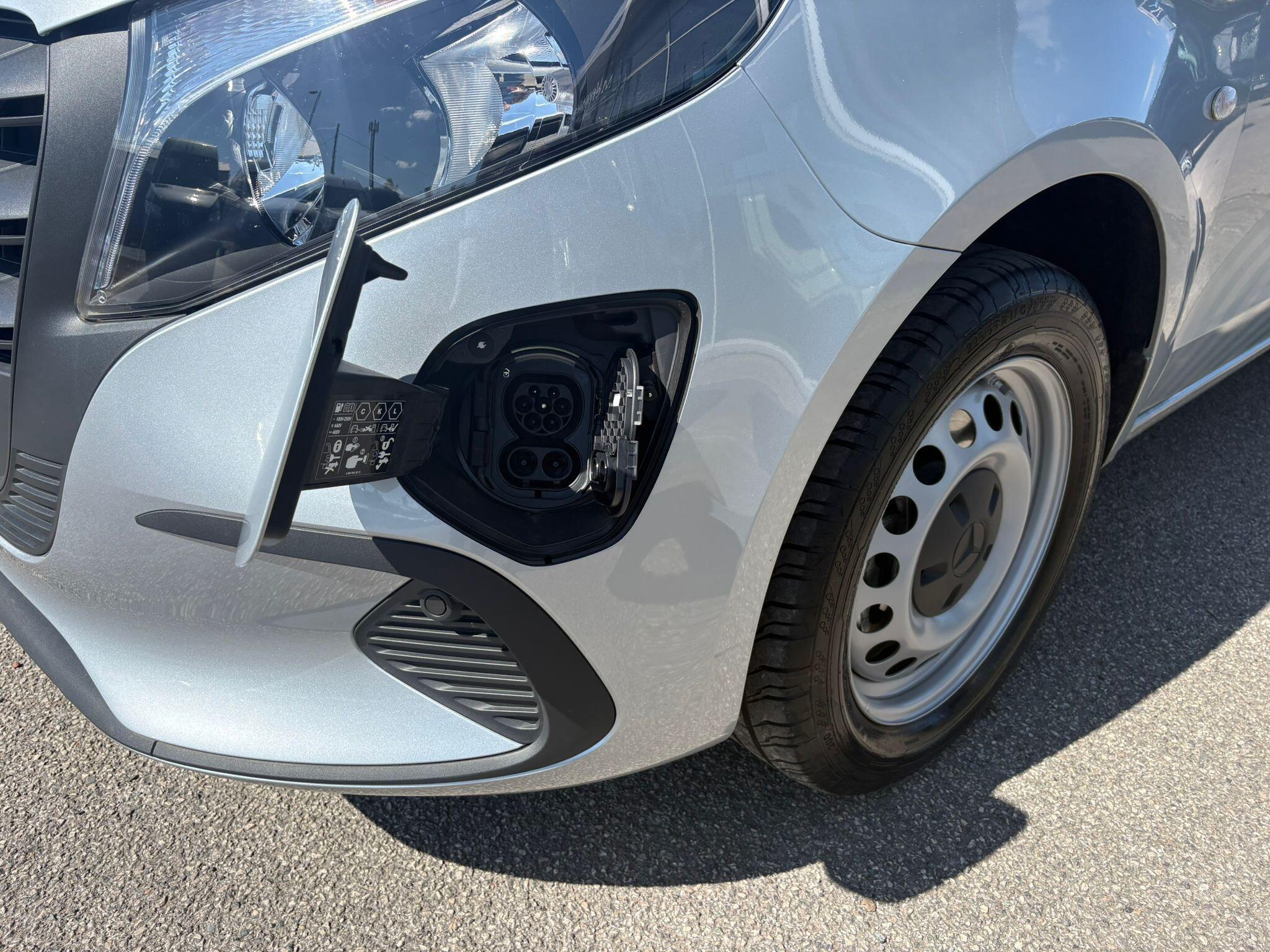 Mercedes-Benz eVito